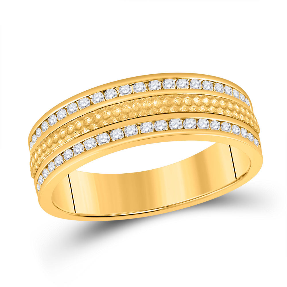 14kt Yellow Gold Mens Round Diamond Wedding Hammered Band Ring 1/2 Cttw